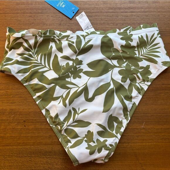 Cupshe Green and White Leaf Print Bikini - Picture 9 of 9